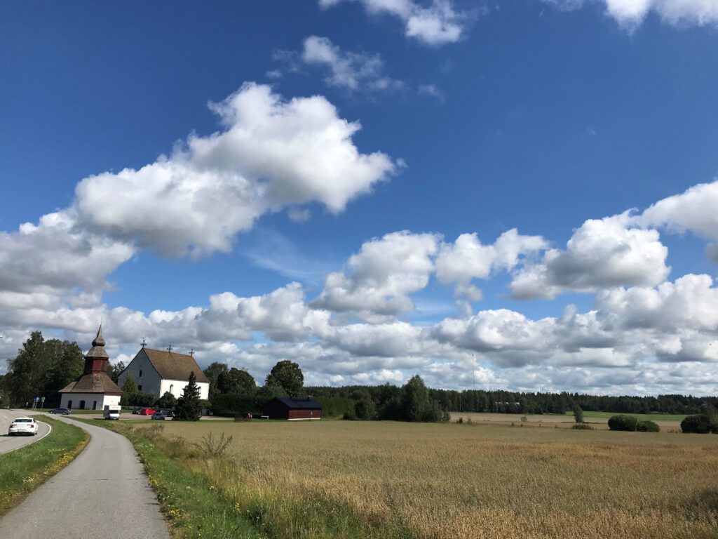 Askainen-Lemu pyöräilyreitin maalaismaisemaa.