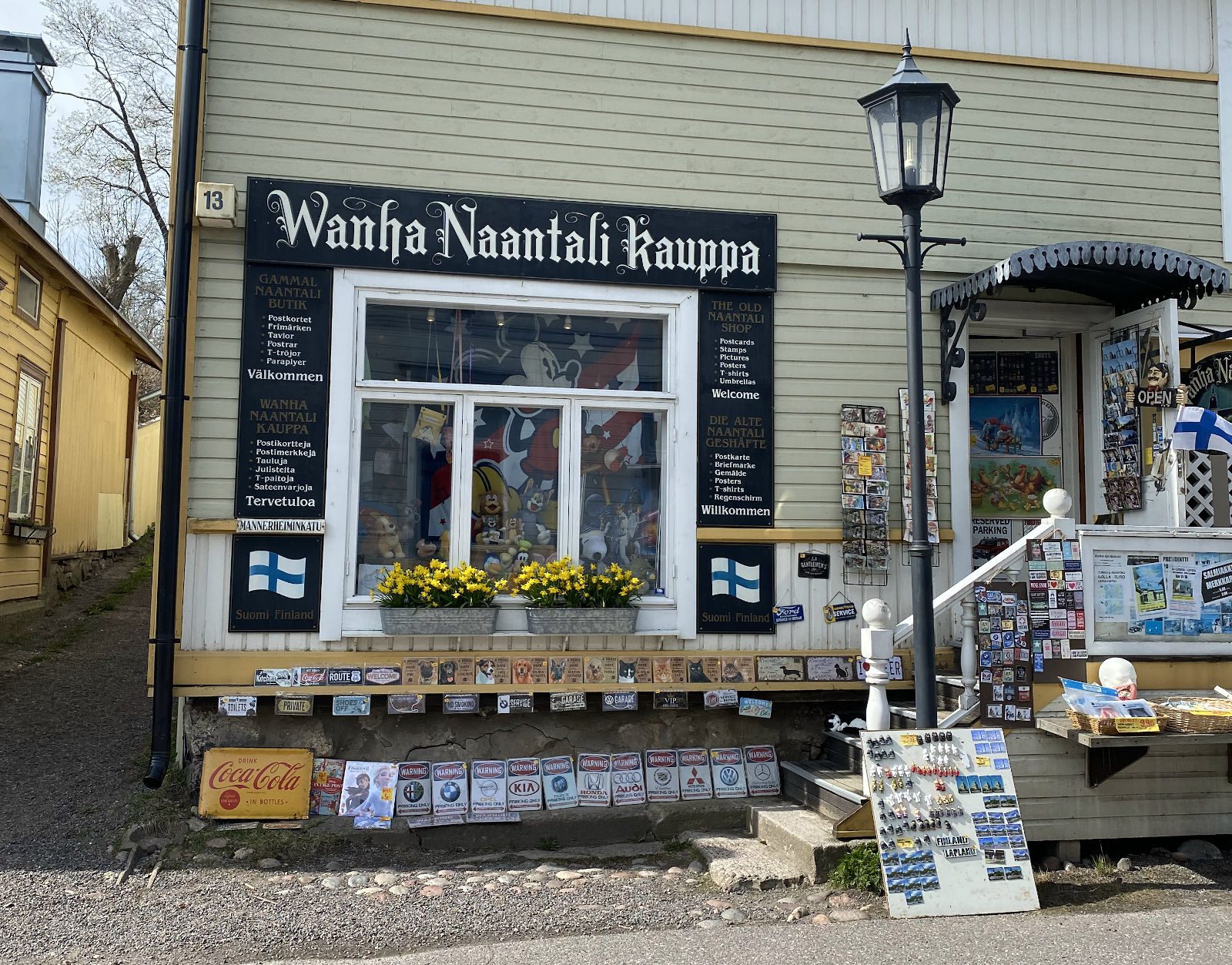 Wanha Naantali Kaupan julkisivu Naantalin vanhassa kaupungissa.